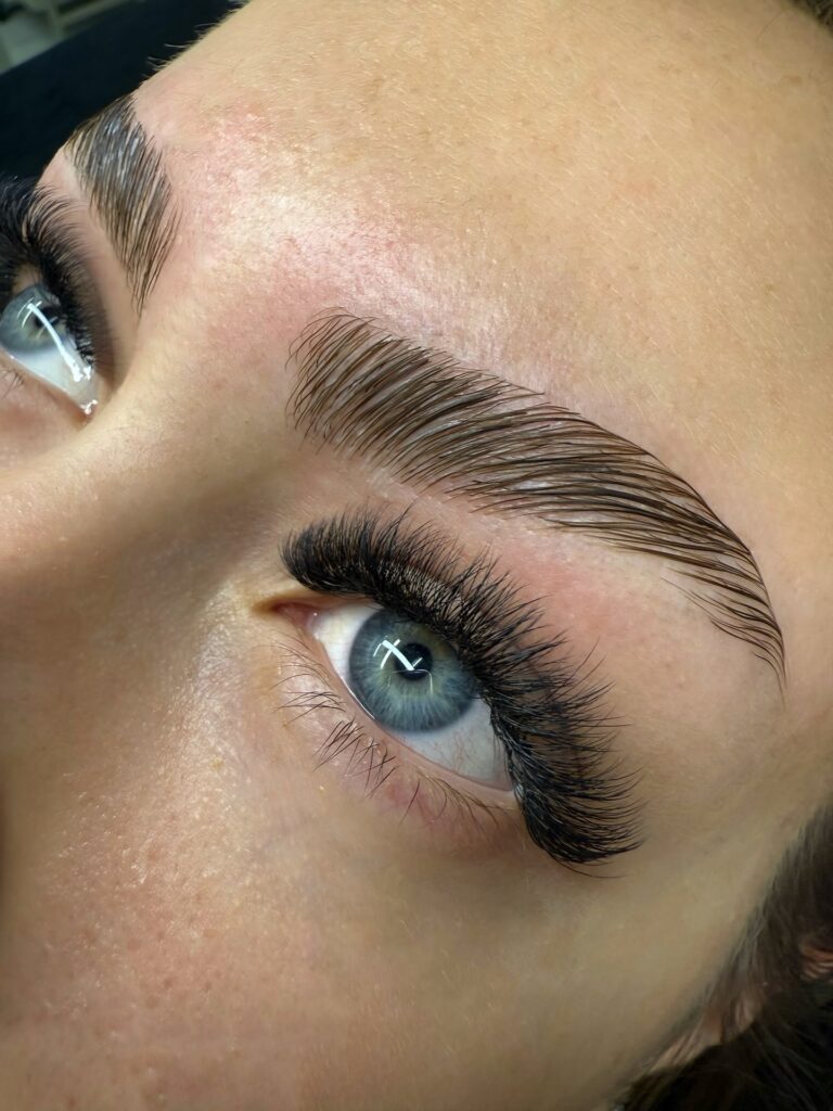 Instagram post from sarakka_beauty. This post is in position 1.